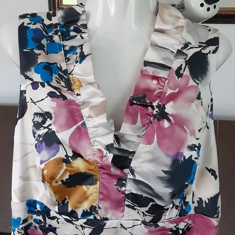 Suite 7 sleeveless Floral Dress - Picture 3 of 8